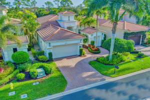 176 Viera Drive, Palm Beach Gardens, FL 33418 Sold 04/05/24