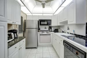 17090 NE 14th Avenue 112, North Miami Beach, FL 33162 Sold 04/12/24