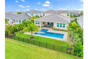 9158 Crestview Circle, Palm Beach Gardens, FL 33412 Sold 10/31/24