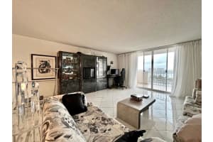 1865 S Ocean Drive 11j, Hallandale Beach, FL 33009 Sold 04/10/24