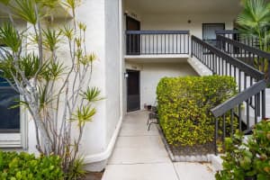 3301 Lucerne Park Drive, Greenacres, FL 33467 Sold 04/17/24