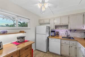 2562 N Garden Drive 306, Lake Worth, FL 33461 Sold 06/20/24