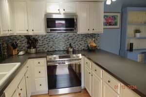 7 Atrium Circle B, Atlantis, FL 33462 Sold 02/29/24