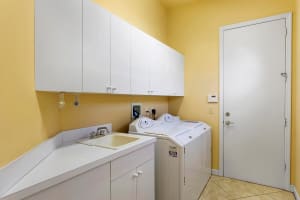 110 Island Cove Way, Palm Beach Gardens, FL 33418 Sold 02/20/24