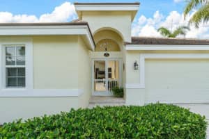 770 Clearbrook Park Circle, Delray Beach, FL 33445 Sold 03/04/24