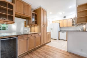 639 W Oakland Park Boulevard 205d, Oakland Park, FL 33311 Sold 10/21/24