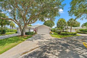175 Brier Circle, Jupiter, FL 33458 Sold 03/15/24