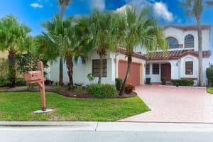 105 Island Way Way, Greenacres, FL 33413 Sold 09/09/24