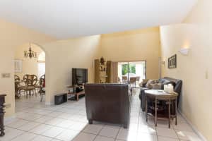 105 Island Way Way, Greenacres, FL 33413 Sold 09/09/24