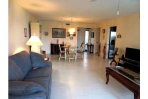 5390 Woodland Lakes Drive 105, Palm Beach Gardens, FL 33418 Sold 03/29/24