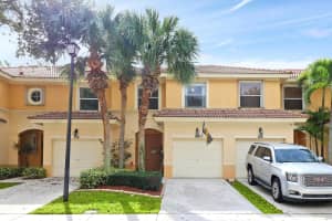 268 River Bluff Lane Lane, Royal Palm Beach, FL 33411 Sold 03/01/24