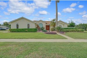 1811 Lindsey Court, Wellington, FL 33414 Sold 06/17/24