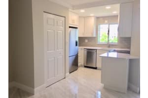 275 Palm Avenue D-205, Jupiter, FL 33477 Sold 04/15/24