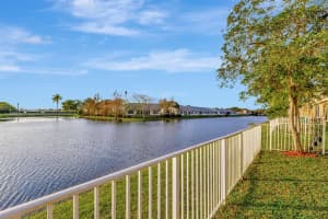 5901 Glasgow Way, Tamarac, FL 33321 Sold 03/28/24