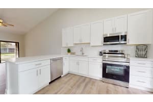 3981 Island Club Circle W, Lake Worth, FL 33462 Sold 04/12/24