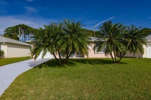 5710 Travelers Way, Fort Pierce, FL 34982 Sold 04/04/24