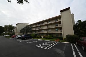 25 Abbey Lane 208, Delray Beach, FL 33446 Sold 11/01/24