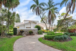 4872 Pineview Circle, Delray Beach, FL 33445 Sold 08/27/24