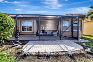 6847 Shamrock Trail S, Boynton Beach, FL 33437 Sold 03/07/24