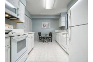 825 Egret Circle 406, Delray Beach, FL 33444 Sold 03/31/25