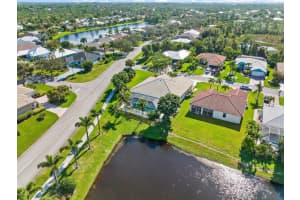 511 NW Ember Way, Jensen Beach, FL 34957 Sold 02/29/24