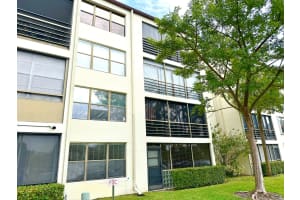 2306 S Cypress Bend Drive 117, Pompano Beach, FL 33069 Sold 06/13/24