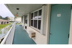 300 Horizons W 210, Boynton Beach, FL 33435 Sold 03/11/24