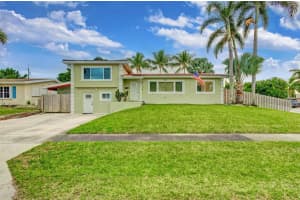 1602 Crest Drive, Lake Worth, FL 33461 Sold 03/08/24