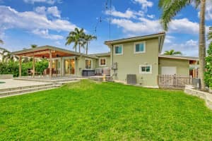 1602 Crest Drive, Lake Worth, FL 33461 Sold 03/08/24