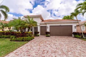 810 Floret Drive, Palm Beach Gardens, FL 33410 Sold 05/01/24