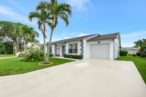 6331 Summer Sky Lane, Greenacres, FL 33463 Sold 02/20/24