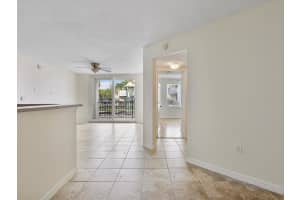 1302 Villa Circle 1302, Boynton Beach, FL 33435 Sold 04/12/24