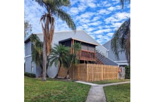 21 E Crossings Circle E, Boynton Beach, FL 33435 Sold 05/28/24