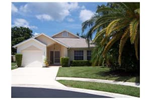 262 W Moccasin Trail W, Jupiter, FL 33458 Sold 05/02/24
