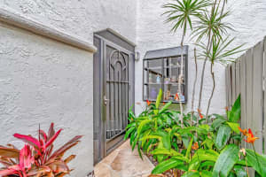 5140 Floria Way D, Boynton Beach, FL 33437 Sold 03/15/24