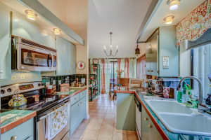 2870 Eagle Lane, West Palm Beach, FL 33409 Sold 03/18/24