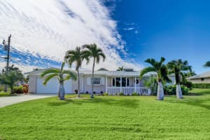 37 SW Riverway Boulevard, Palm City, FL 34990 Sold 04/09/24