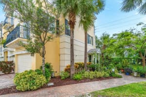 547 NW 35th Place, Boca Raton, FL 33431 Sold 02/26/24