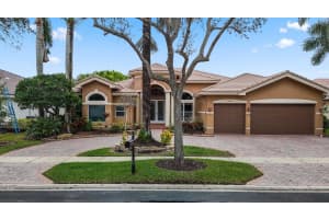 19450 Saturnia Lakes Drive, Boca Raton, FL 33498 Sold 03/04/24