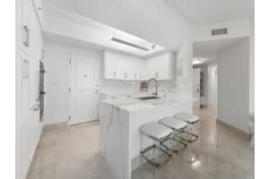 3101 S Ocean Drive 405, Hollywood, FL 33019 Sold 07/05/24
