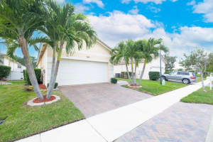 248 SW Manatee Springs Way, Port St Lucie, FL 34986 Sold 03/27/24