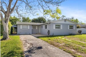 522 Caroline Avenue, West Palm Beach, FL 33413 Sold 04/18/24