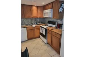 3220 NE 10th Street 2, Pompano Beach, FL 33062 Sold 02/27/24