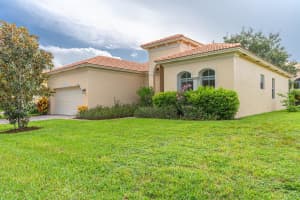 5531 Place Lake Drive, Fort Pierce, FL 34951 Sold 03/01/24