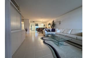 6080 Huntwick Terrace 106, Delray Beach, FL 33484 Sold 08/21/24
