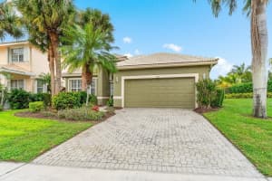 7669 Monarch Court, Delray Beach, FL 33446 Sold 05/16/24