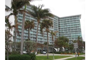 333 NE 21st Avenue, Deerfield Beach, FL 33441 Sold 05/30/24