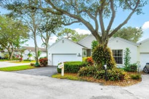 7689 Forest Green Lane, Boynton Beach, FL 33436 Sold 04/03/24