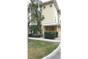 374 SW 14th Avenue, Fort Lauderdale, FL 33312 Sold 02/29/24