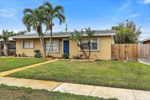 1418 Tahoe Court, Lake Worth, FL 33461 Sold 02/27/24